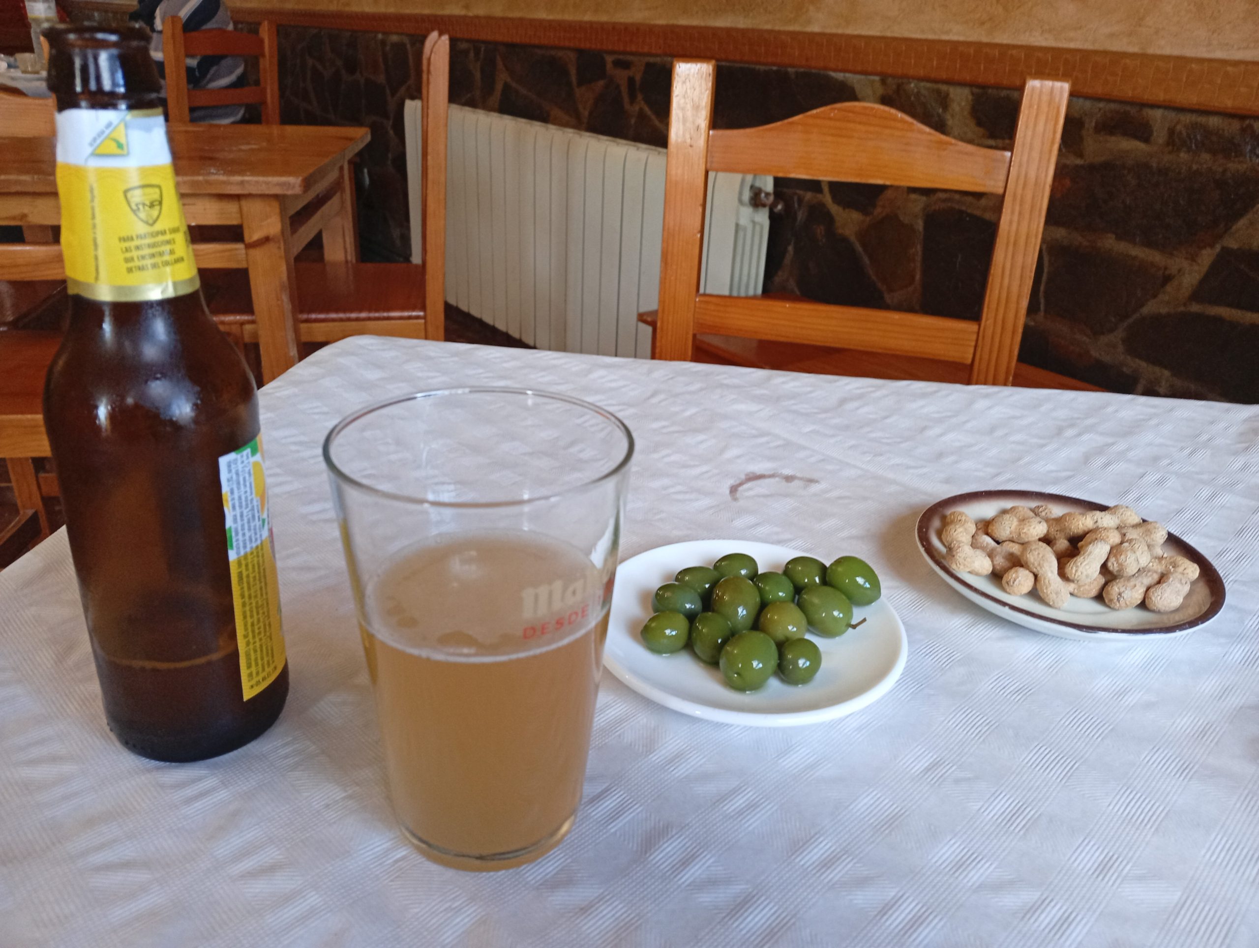 Aperitivo antes de la comida del sábado en La Almarcha