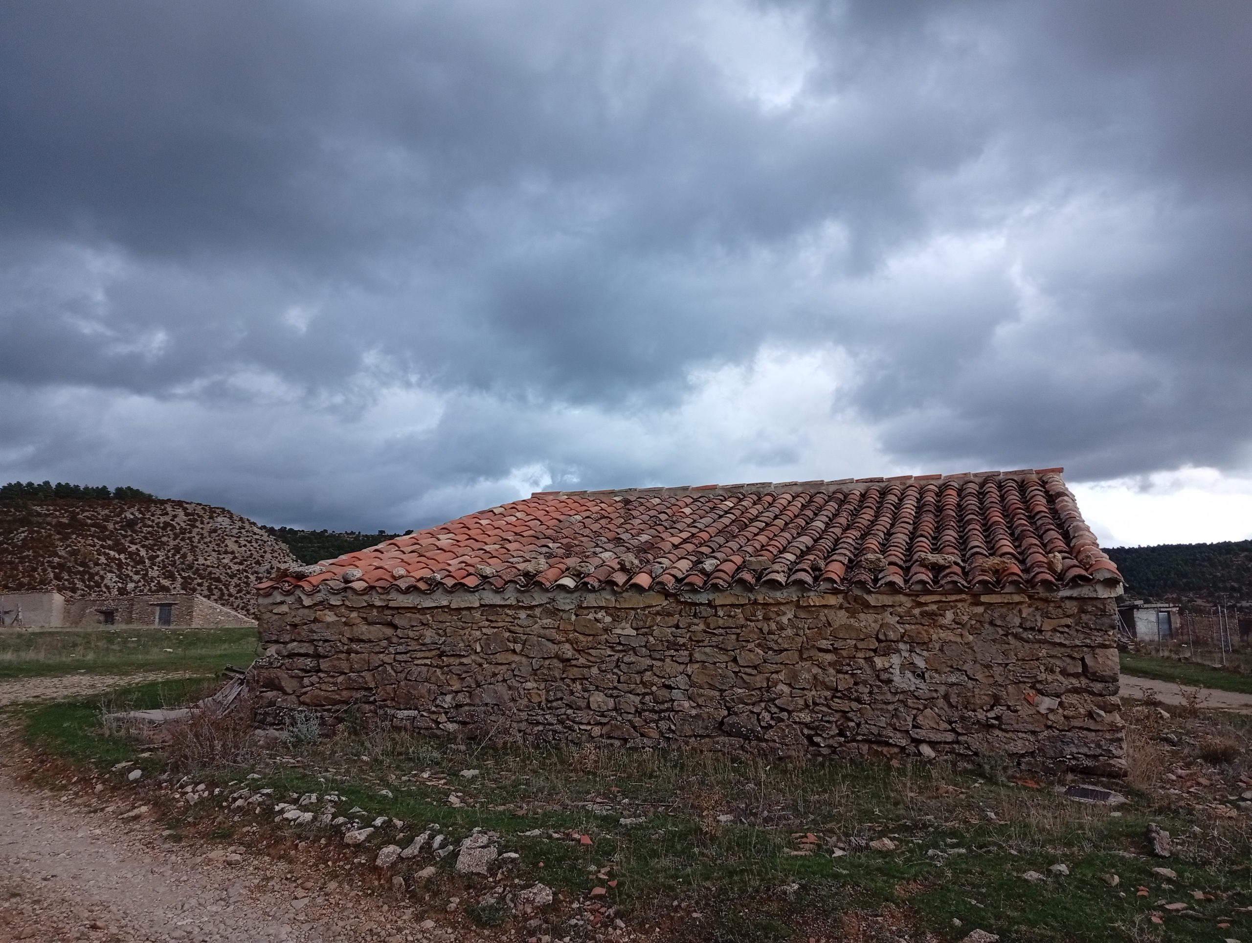 Viejas casas de pastores de piedra